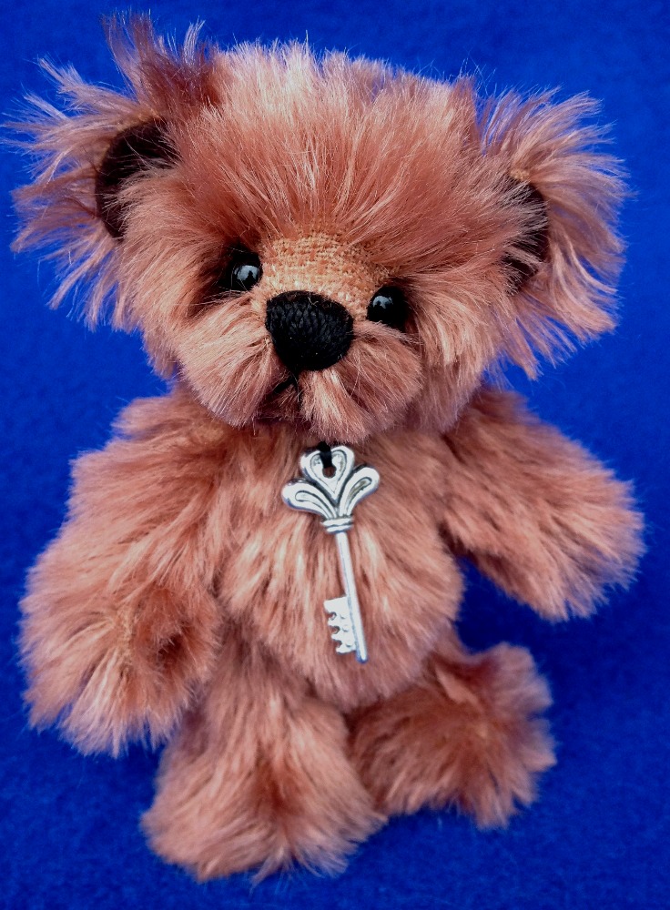 Rusty - Miniature artist teddy bear by Laura Lynn