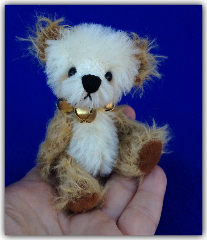 Miniature Artist Panda Bear - Chi Chi