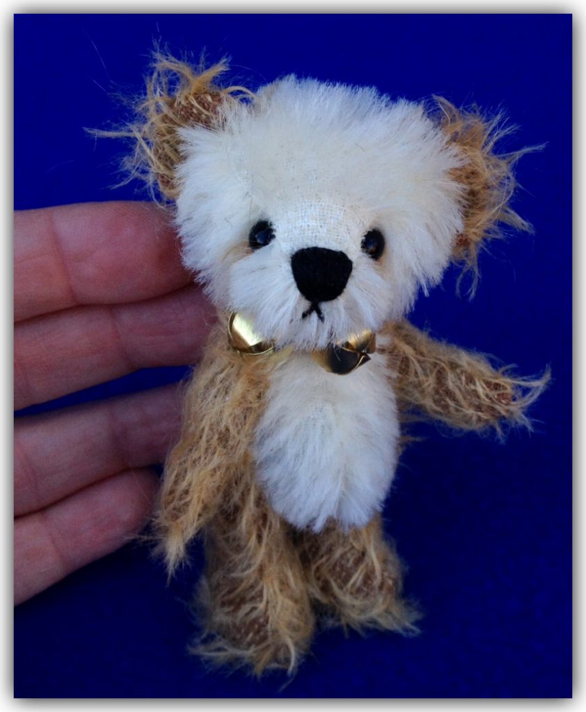 Miniature Artist Panda Bear - Chi Chi