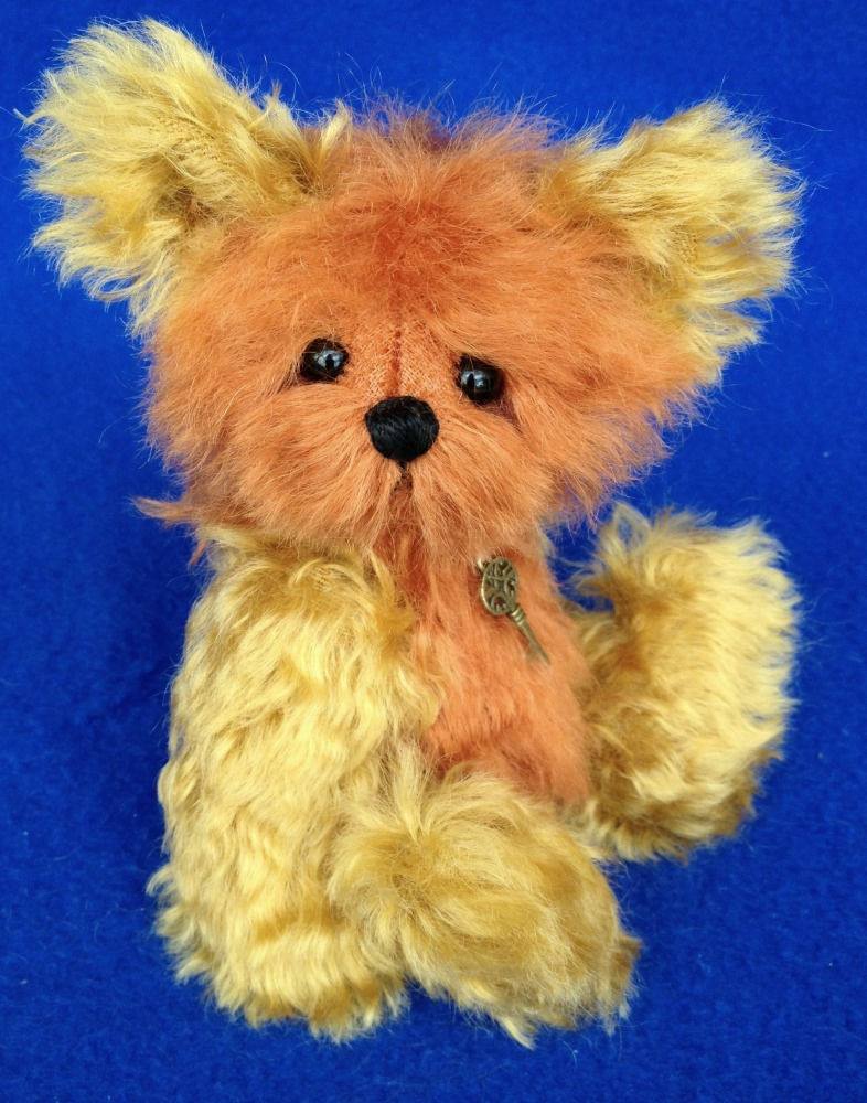 Aspen - mohair artist teddy bear by Teddies by Laura Lynn
