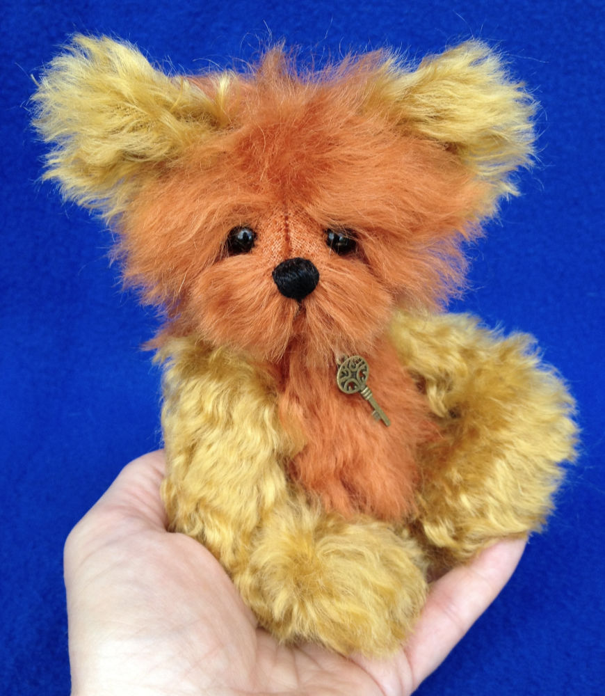 Aspen - mohair artist teddy bear by Teddies by Laura Lynn