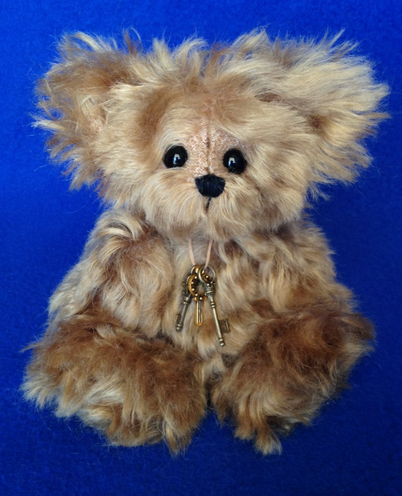Fuzzy - Artist mohair  teddy bear - 