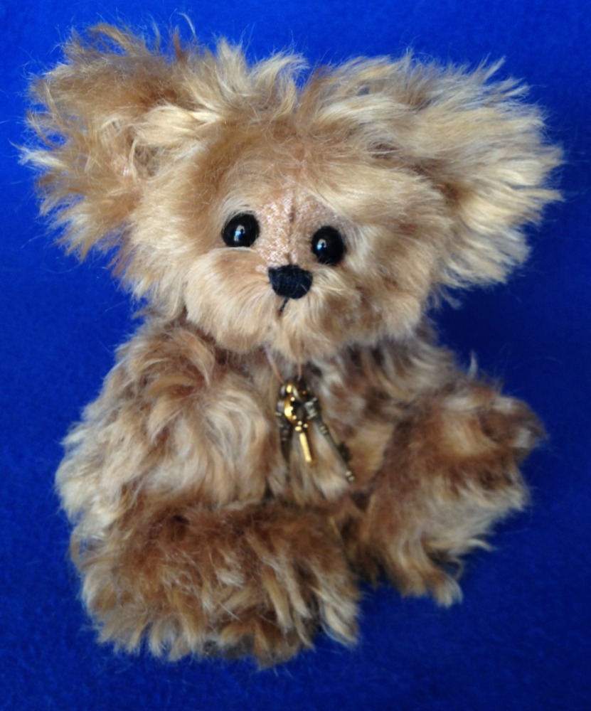 Fuzzy - Artist mohair  teddy bear - 