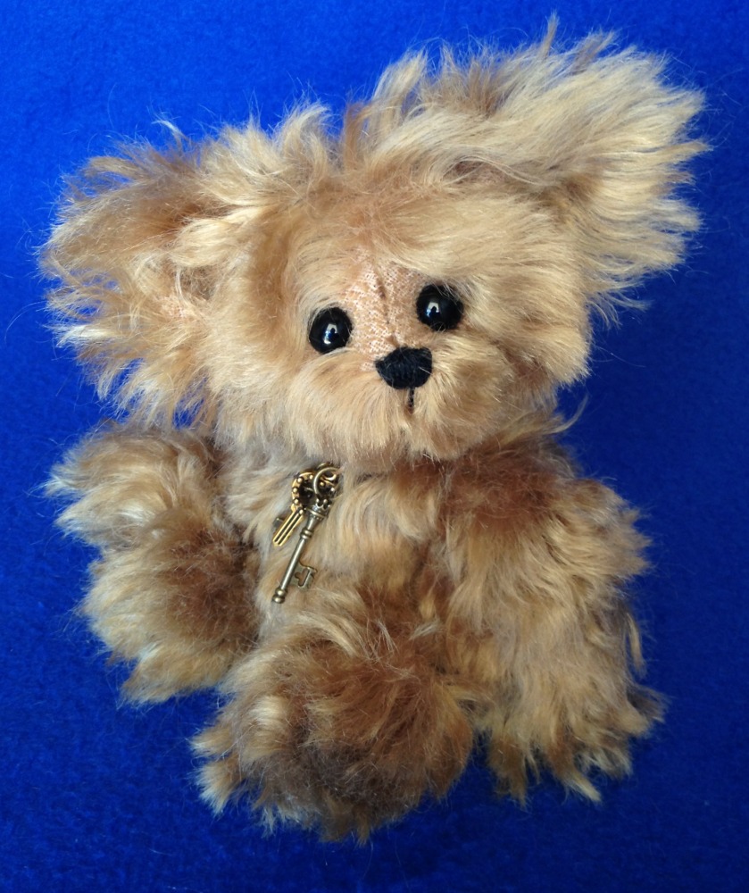 Fuzzy - Artist mohair  teddy bear - 