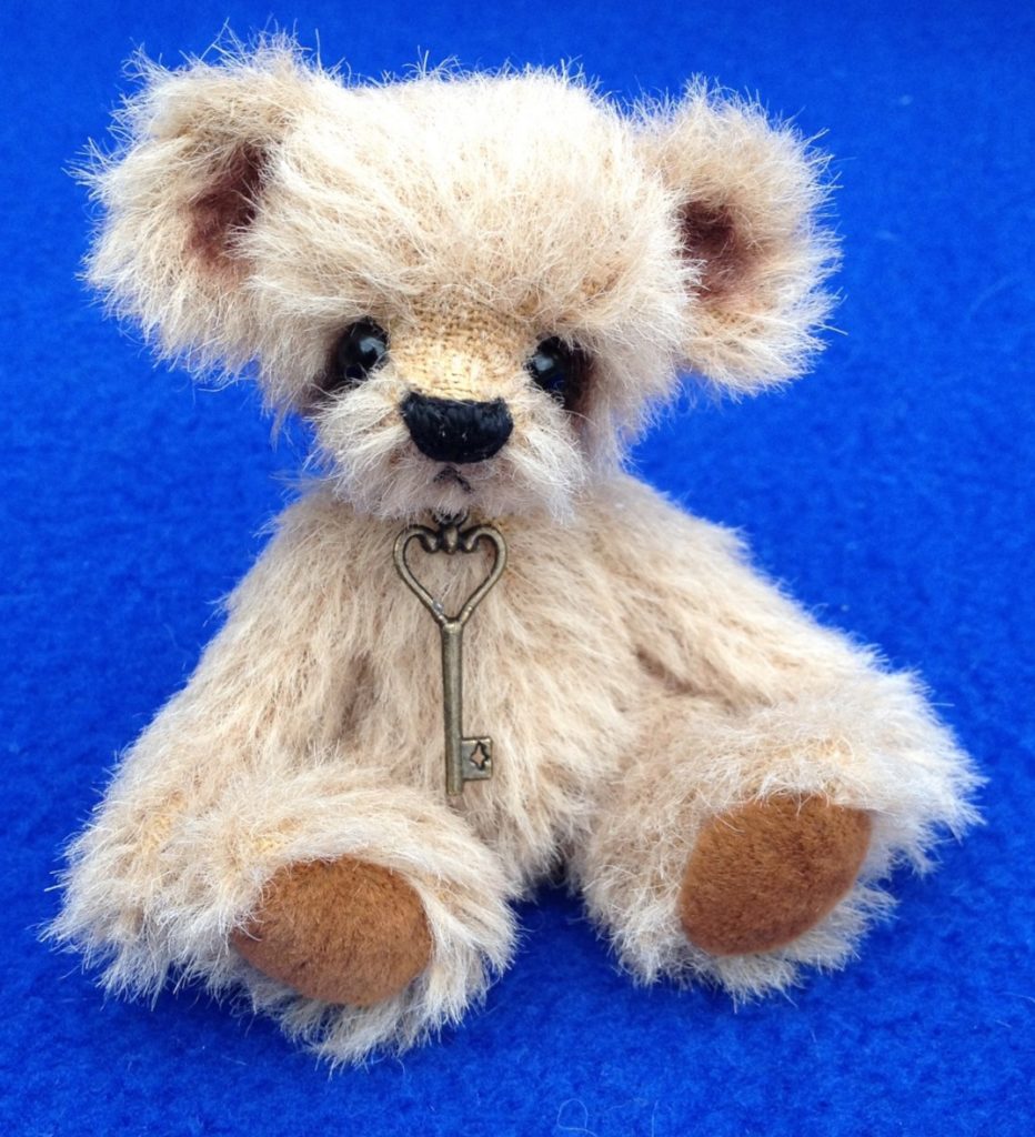 Duke - miniature artist teddy bear by Laura Lynn