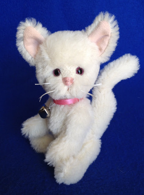 Snowball - Alpaca Artist Kitten - ooak