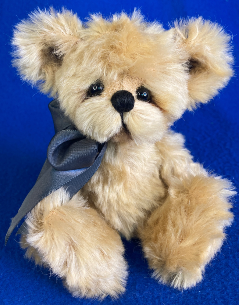 Max - Mohair Artist Teddy Bear by Laura Lynn 1