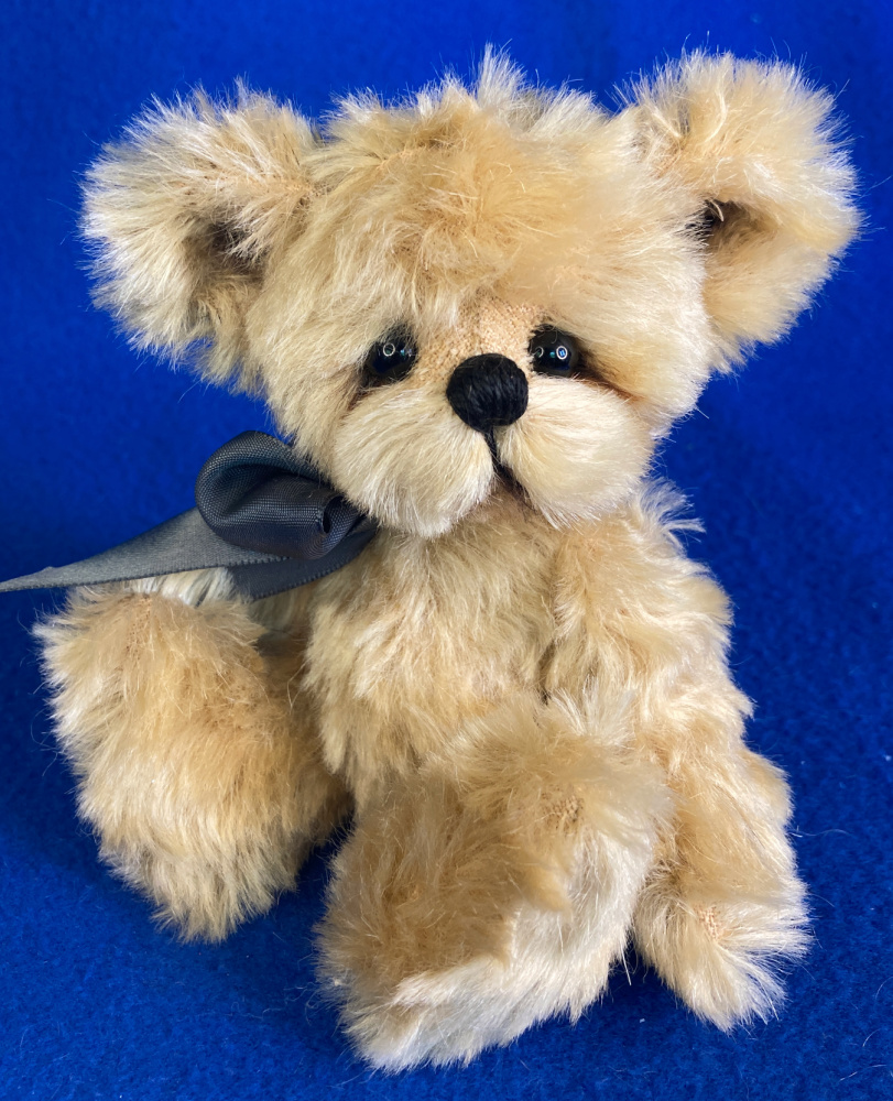 Max - Mohair Artist Teddy Bear by Laura Lynn 1