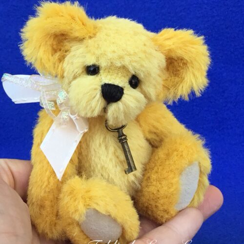 Buttercup - www.TeddiesbyLauraLynn.com