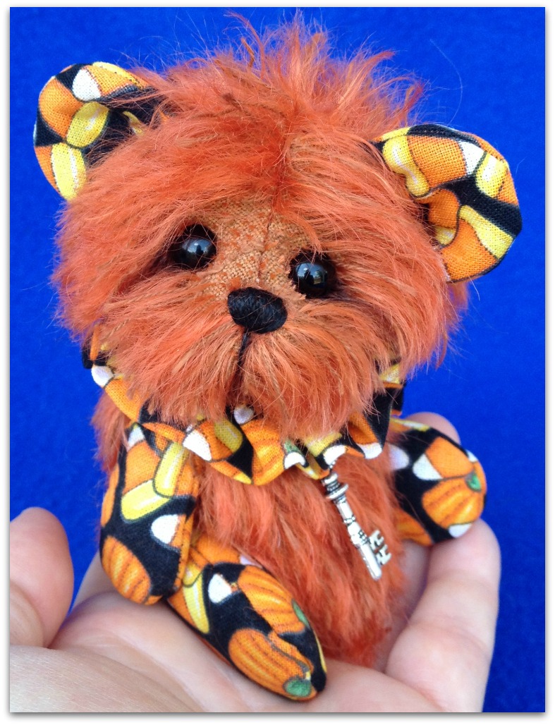 Brach - Halloween Artist Bear - 1