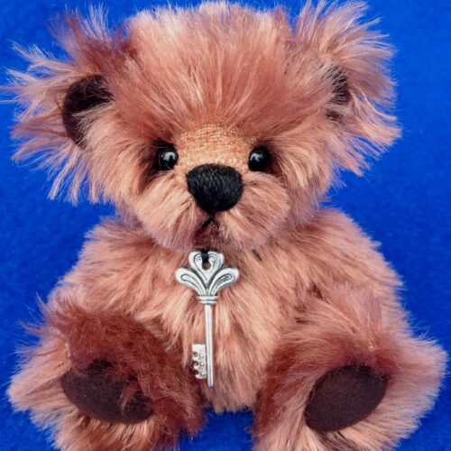 Rusty - Miniature artist teddy bear by Laura Lynn