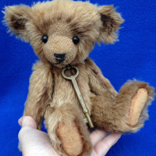 SOLD:  Fezziwig:  10”  Old Fashioned Artist Teddy Bear