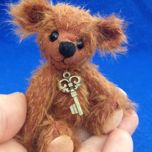 Harold 1- miniature artist teddy bear