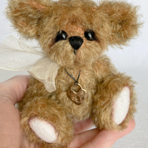 SOLD!  Sprocket:  Miniature Artist Mohair Bear