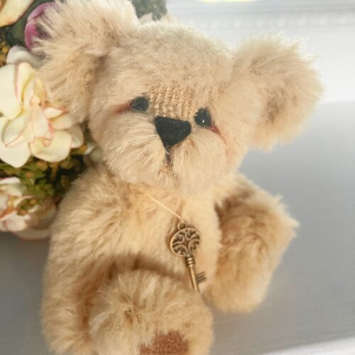 SOLD!  Butterscotch:  Miniature Artist Teddy Bear