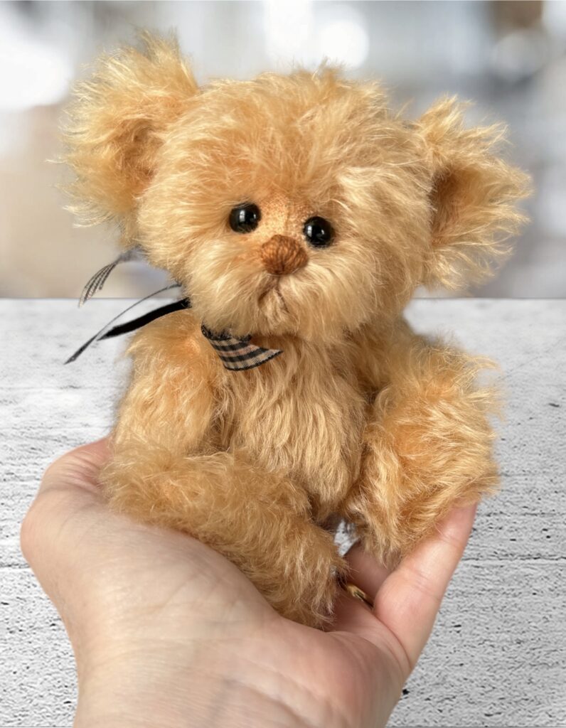 Noodle - mohair artist teddy bear by Laura Lynn