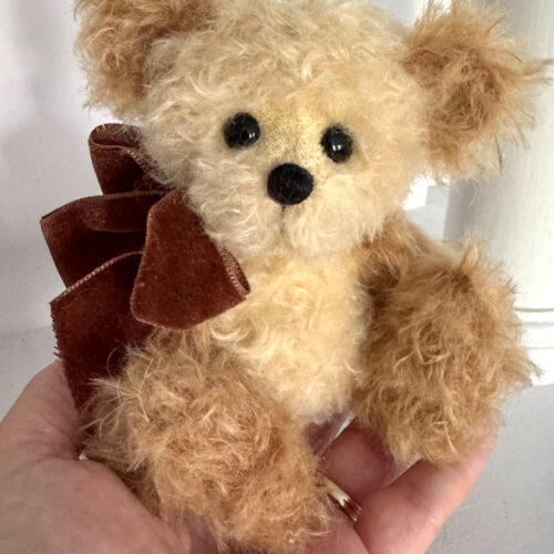SOLD! Hazelnut - 6 1/4" Artist Mohair Pale Yellow & Sandy Brown Teddy Bear