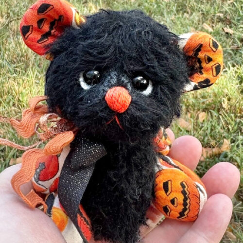 SOLD! Lil' Punkin:  5” Halloween Black & Orange Mohair Pixie Bear