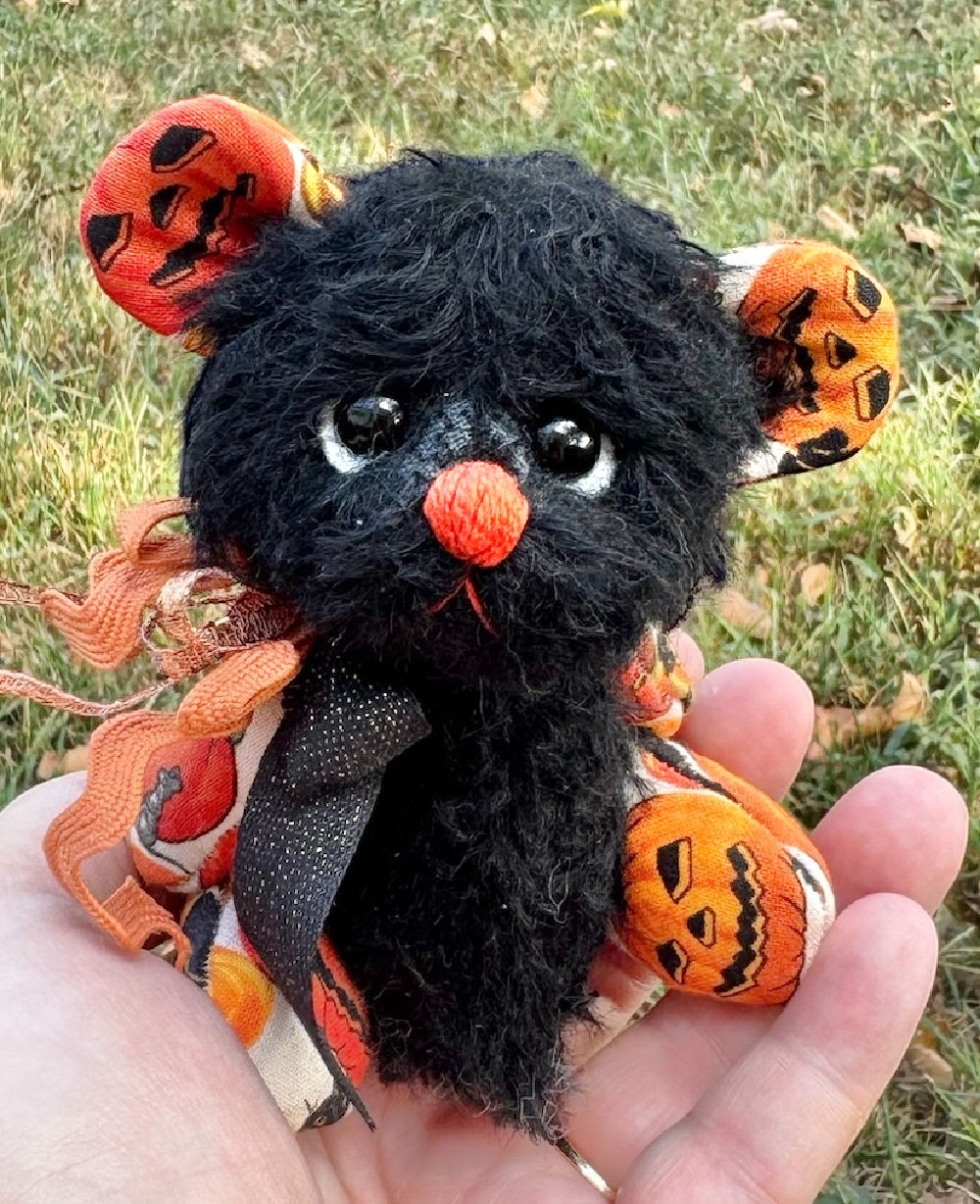 SOLD! Lil' Punkin: 5” Halloween Black & Orange Mohair Pixie Bear